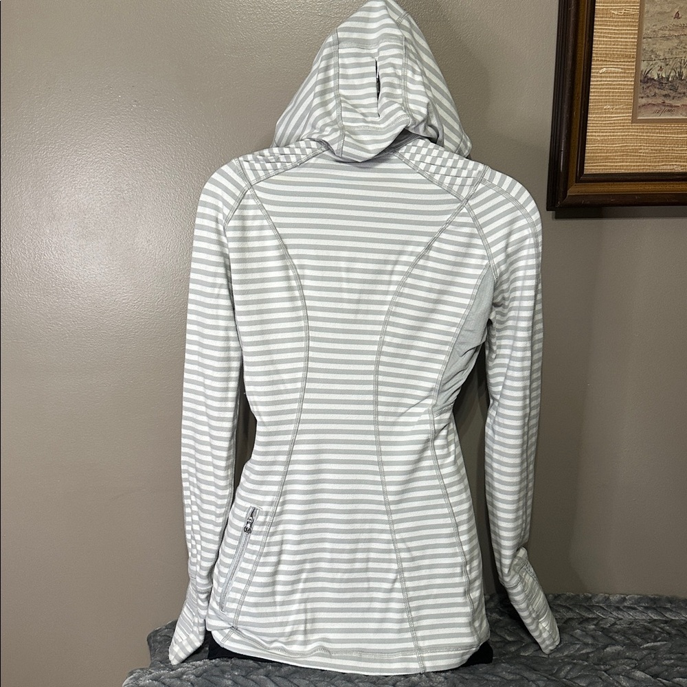 Lululemon Run: Back On Track Pullover
White & Silver Stripe lightweight hoodie 6 - Picture 7 of 7